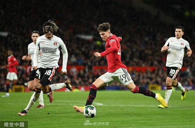 光度为首 光度为首